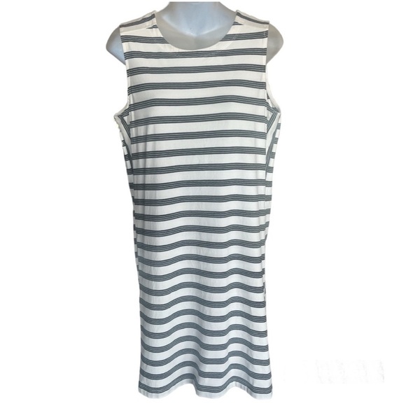 Vineyard Vines Dresses & Skirts - Vineyard Vines Women’s Black White Stripe Sleeveless Jersey Knit Shift Dress M
